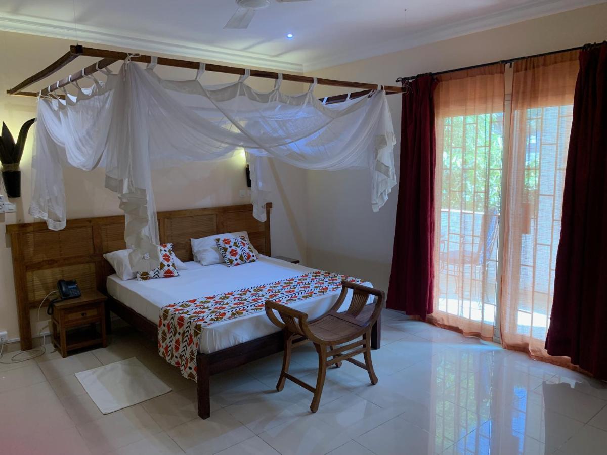 Le Lodge Des Almadies Дакар Экстерьер фото