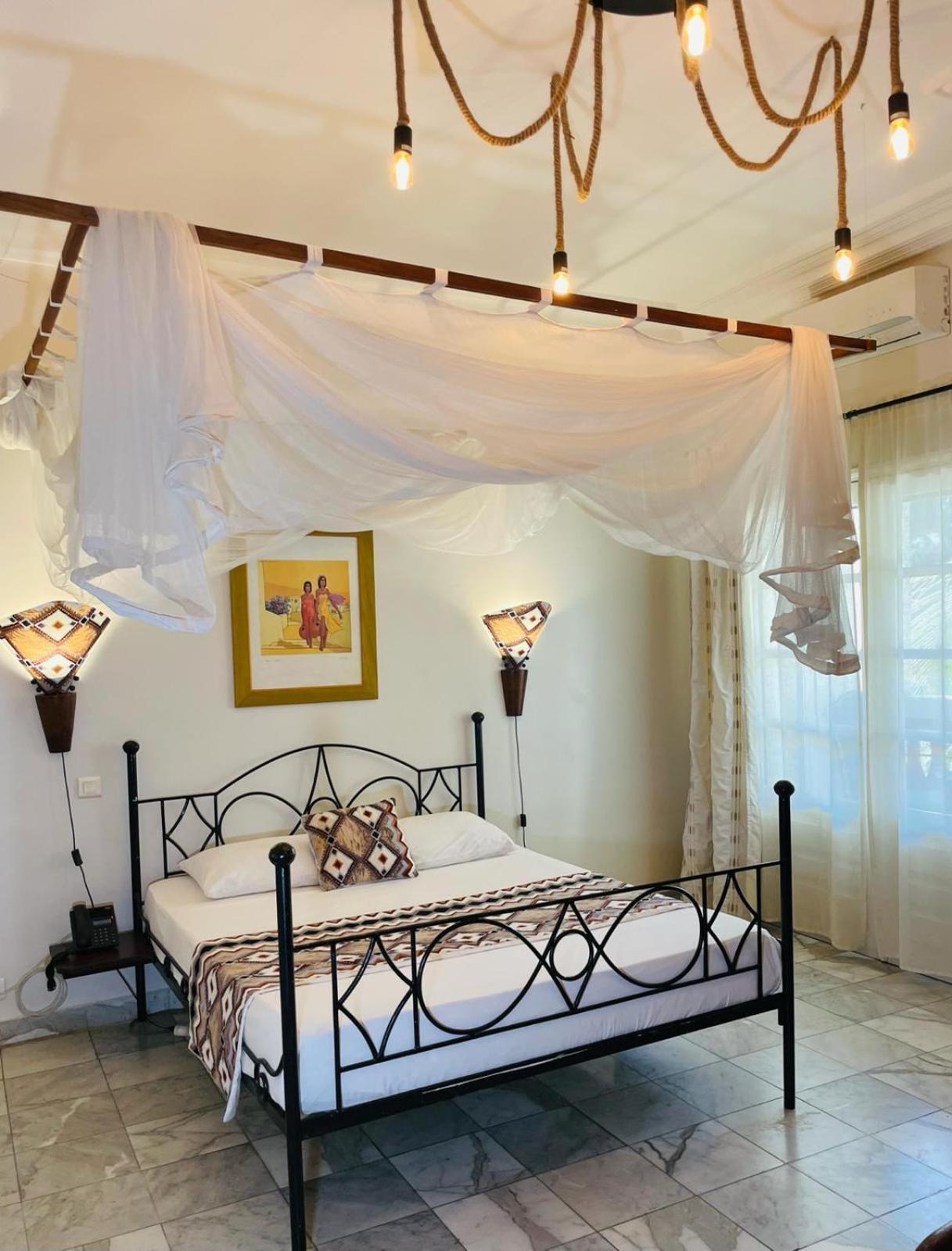 Le Lodge Des Almadies Дакар Экстерьер фото